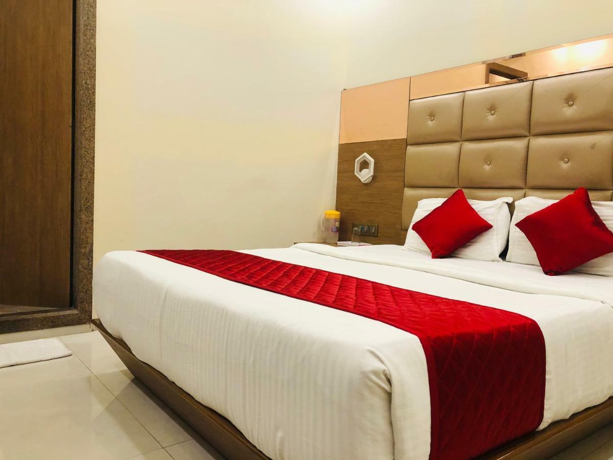 Hotel Guestinn Residency Mumbai Exterior photo