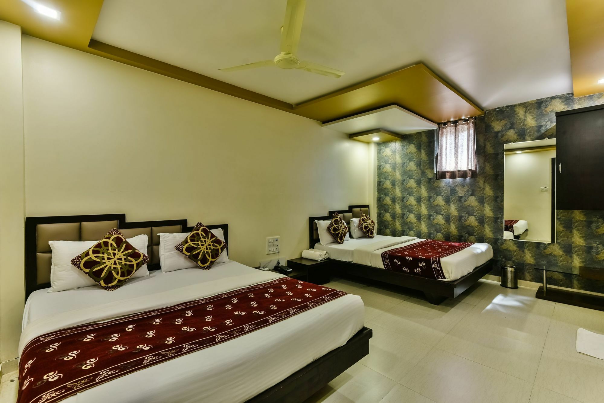 Hotel Guestinn Residency Mumbai Exterior photo