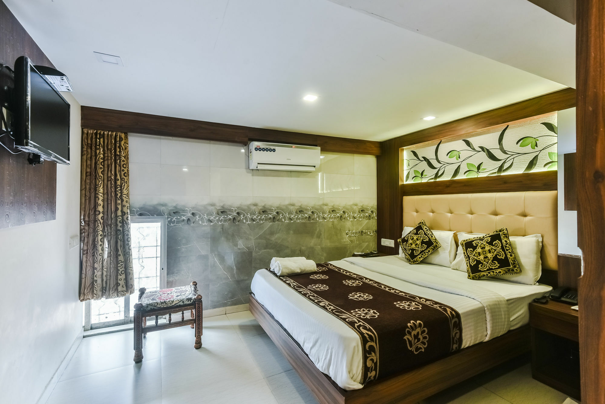 Hotel Guestinn Residency Mumbai Exterior photo